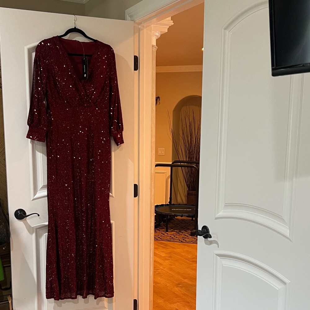 Brand New Elegant Long Sleeve Red/Burgundy long Dress
